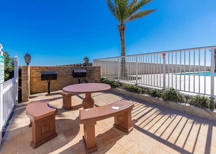 Royal Palms 1207